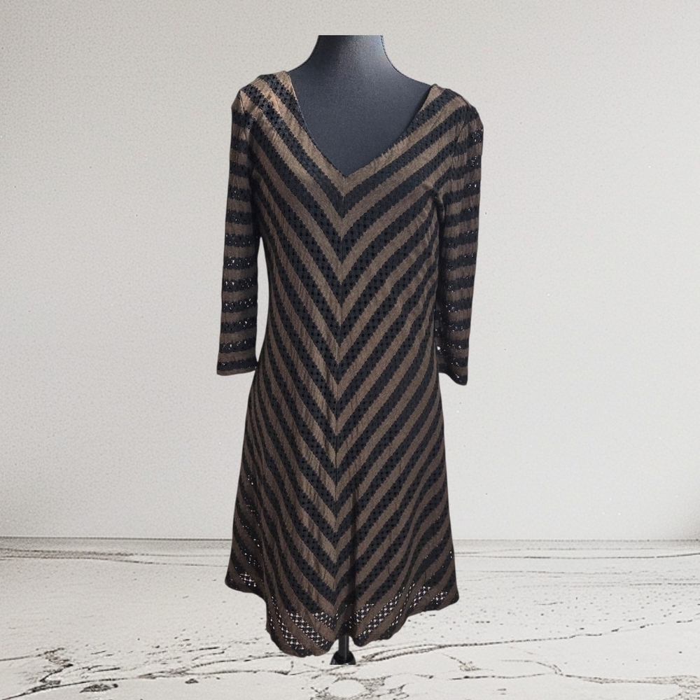 Miracle Body By MiracleSuit Black and Gold Sheath Dress V-Neck 3/4 Sleeve Size L - Picture 1 of 6